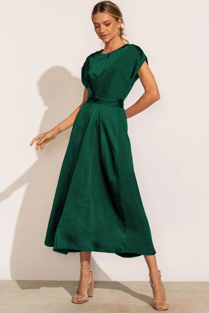 Amara | Elegantes Wickelkleid Midi für Damen im Satin-Look 9