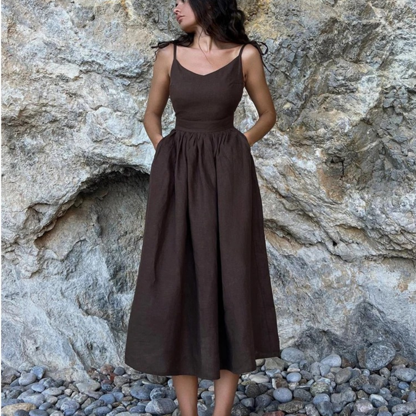 Amara | Elegantes Sommerkleid Damen Mit Verstellbaren Krawattenbändern Und Voluminösem Rock 5