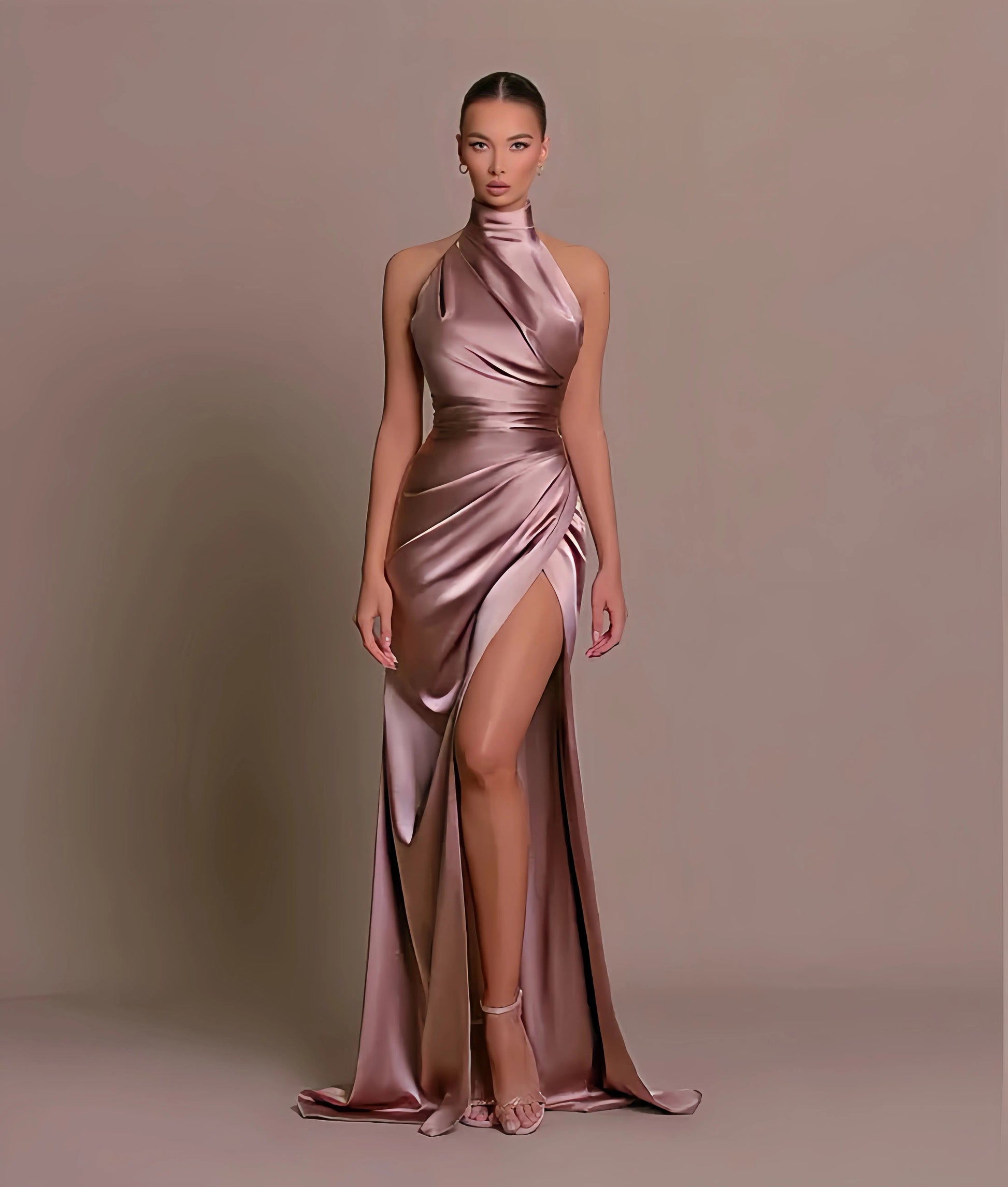 Ariadne | Klassisches Satin Abendkleid Lang mit Halterneck für Elegante Anlässe 0