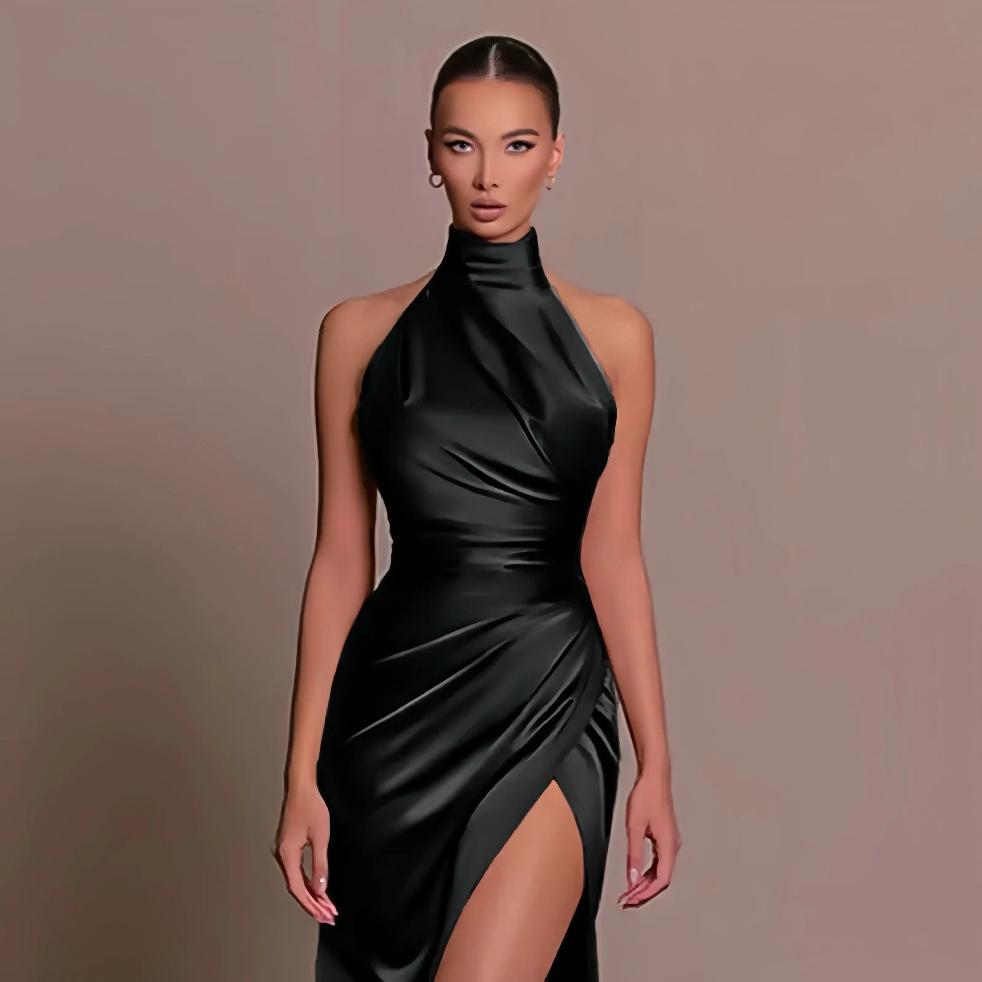 Ariadne | Klassisches Satin Abendkleid Lang mit Halterneck für Elegante Anlässe 4