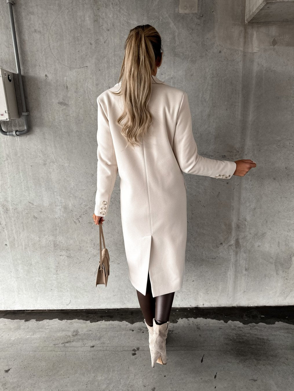 Damen Midi Trenchcoat – Luxuriöser Strickstoff, Elegante Silhouette 5