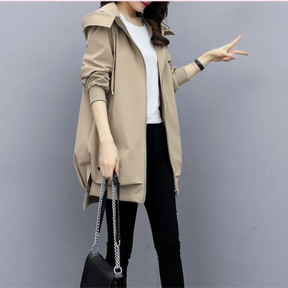 Damen Trenchcoat mit Kapuze – Stilvoll und Funktional für Übergangszeiten 9