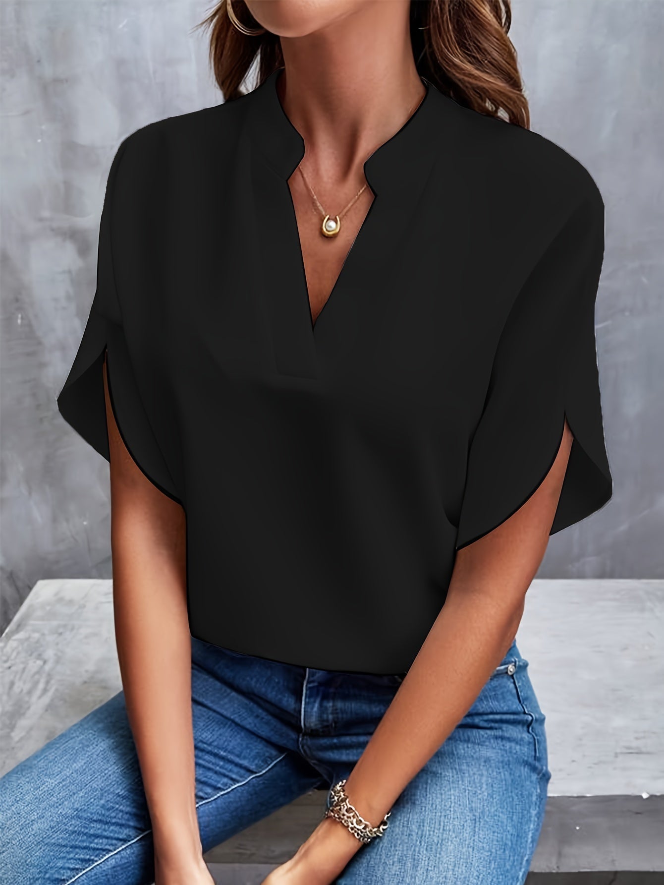 Vivi | Leichte Damenbluse Mit V-Ausschnitt & Off-Shoulder Stil für Frühling-5