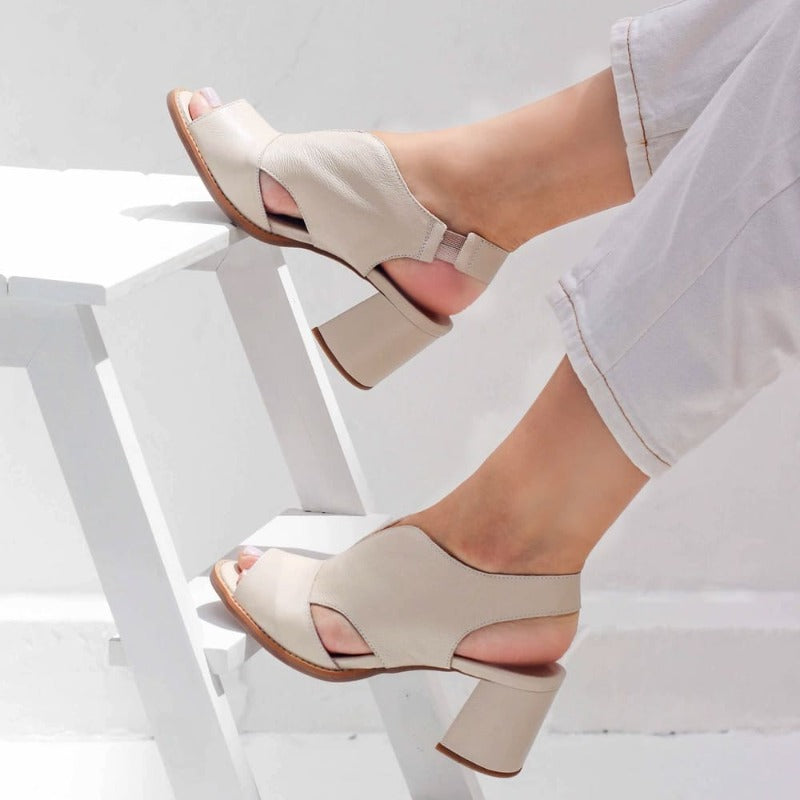 Elegante Damen Pumps | Bequeme Schwarze Pumps mit Abgerundeter Spitze und Mittelhohem Absatz 5