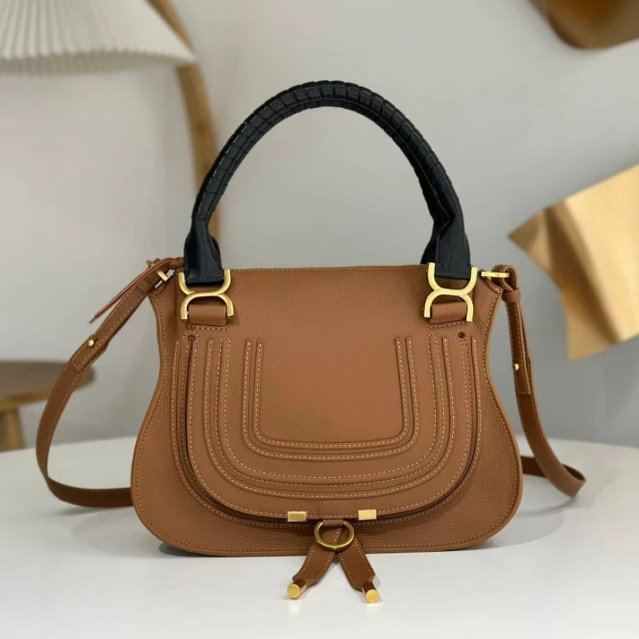 Elegante Handtasche Damen mit Gebogenem Design und Goldenen Akzenten – Kompakt für Alltag und Wochenende aus Synthetischem Leder 6