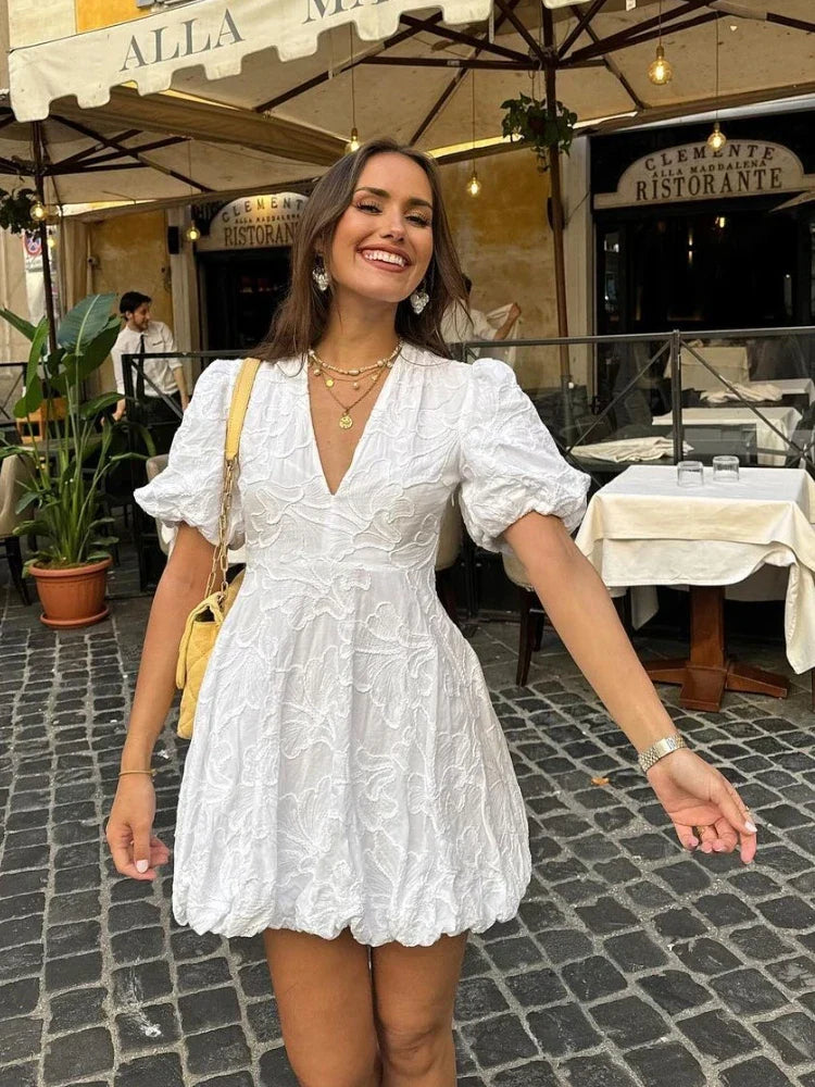 Fay | Festliches Damenkleid mit Bestickten Rüschen in Weiß für Hochzeitsgäste und Sommeranlässe 2