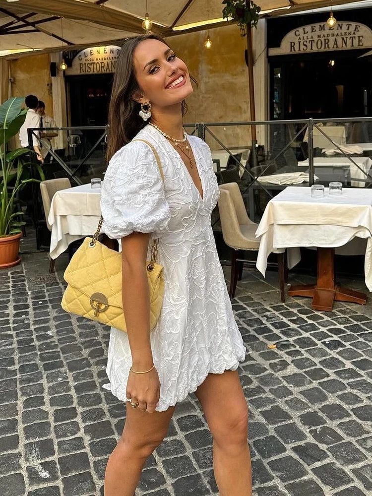 Fay | Festliches Damenkleid mit Bestickten Rüschen in Weiß für Hochzeitsgäste und Sommeranlässe 3