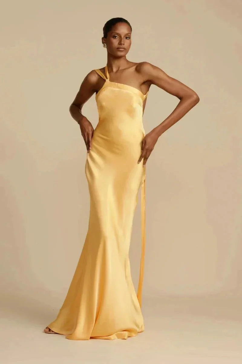Indira | Ein-Schulter Satin Abendkleid 2