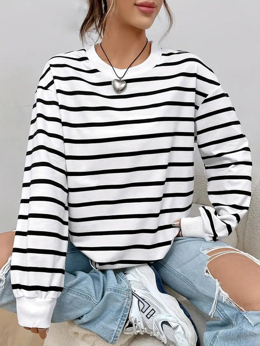 Kaatje Gestreiftes Sweatshirt für Damen – Zeitloses Design, Bequem 1