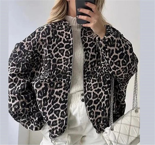 Leo | Bomberjacke mit Leopardenprint 0