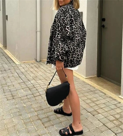 Leo | Bomberjacke mit Leopardenprint 3