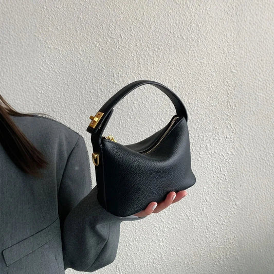 Minimalistische Schultertas aus PU-Leder – Elegant und kompakt für Alltag und Abend 1