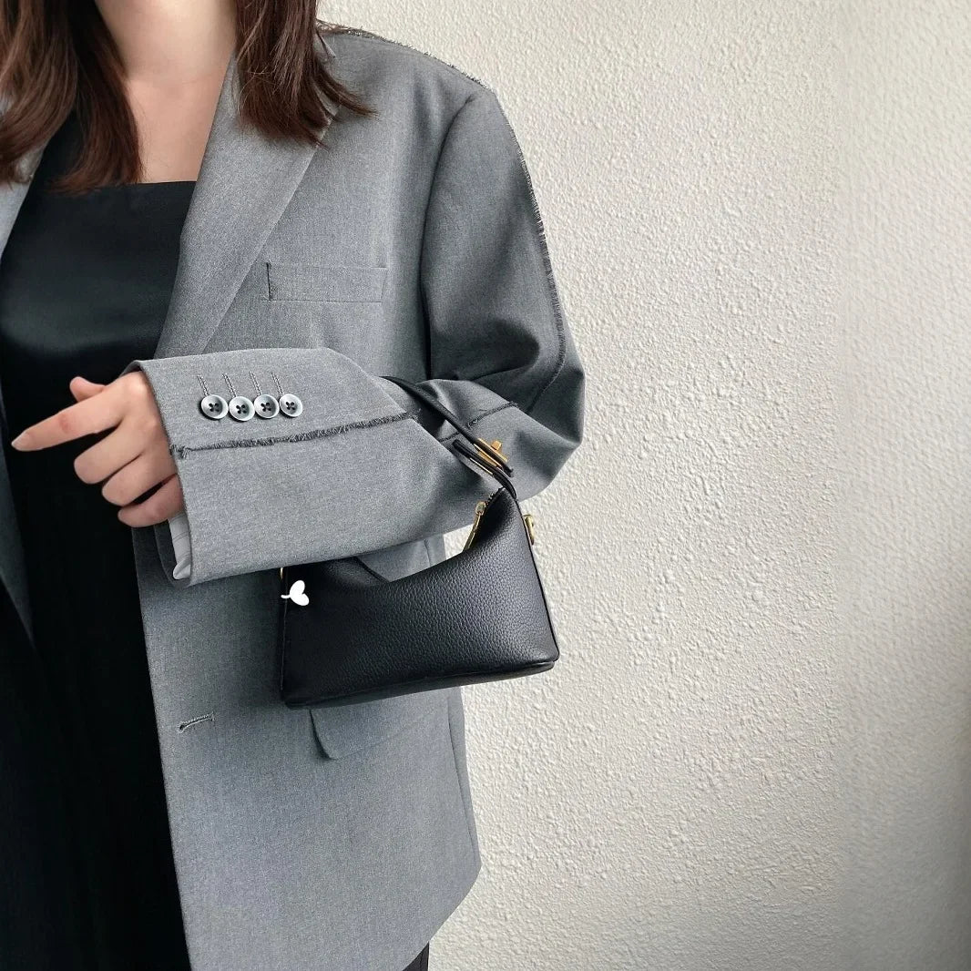 Minimalistische Schultertas aus PU-Leder – Elegant und kompakt für Alltag und Abend 2