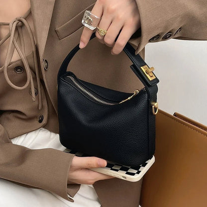 Minimalistische Schultertas aus PU-Leder – Elegant und kompakt für Alltag und Abend 3