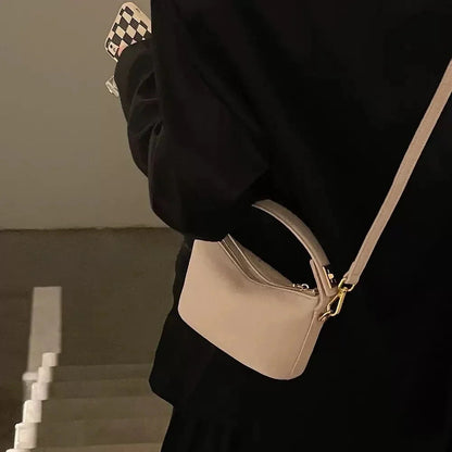 Minimalistische Schultertas aus PU-Leder – Elegant und kompakt für Alltag und Abend 4