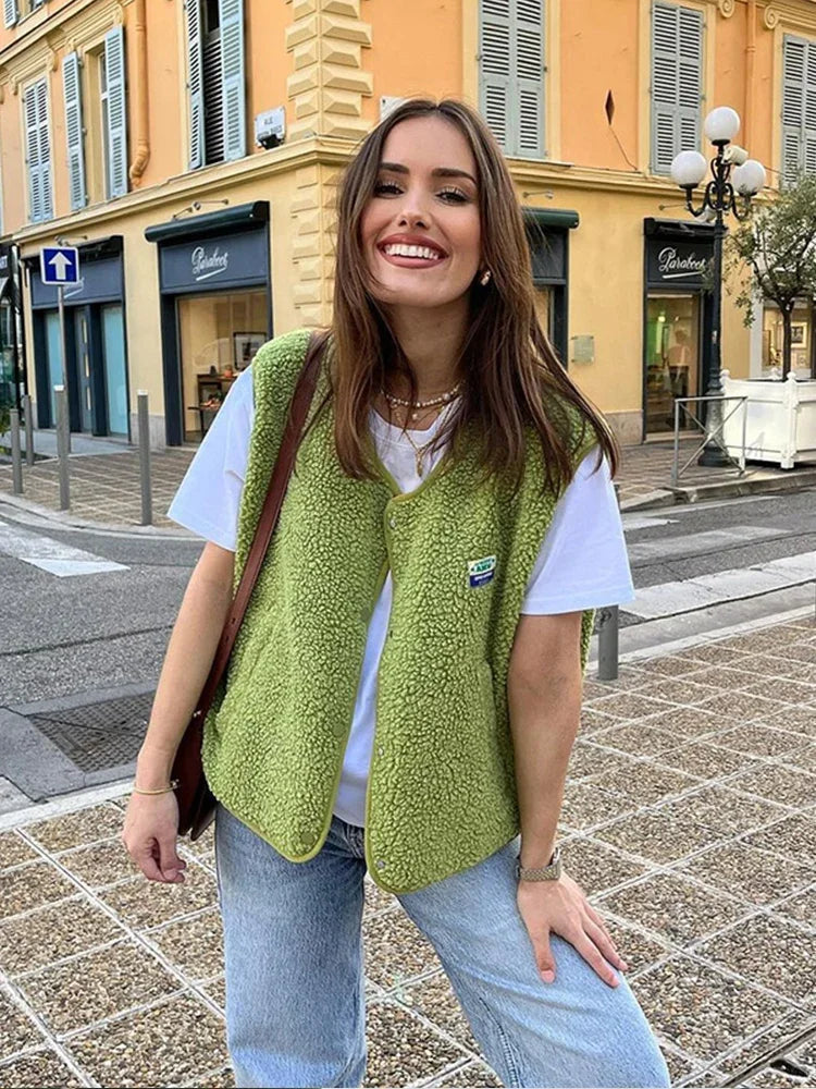 Ovelia | Trendiger Woll-Bodywarmer für Damen mit Knöpfen 1