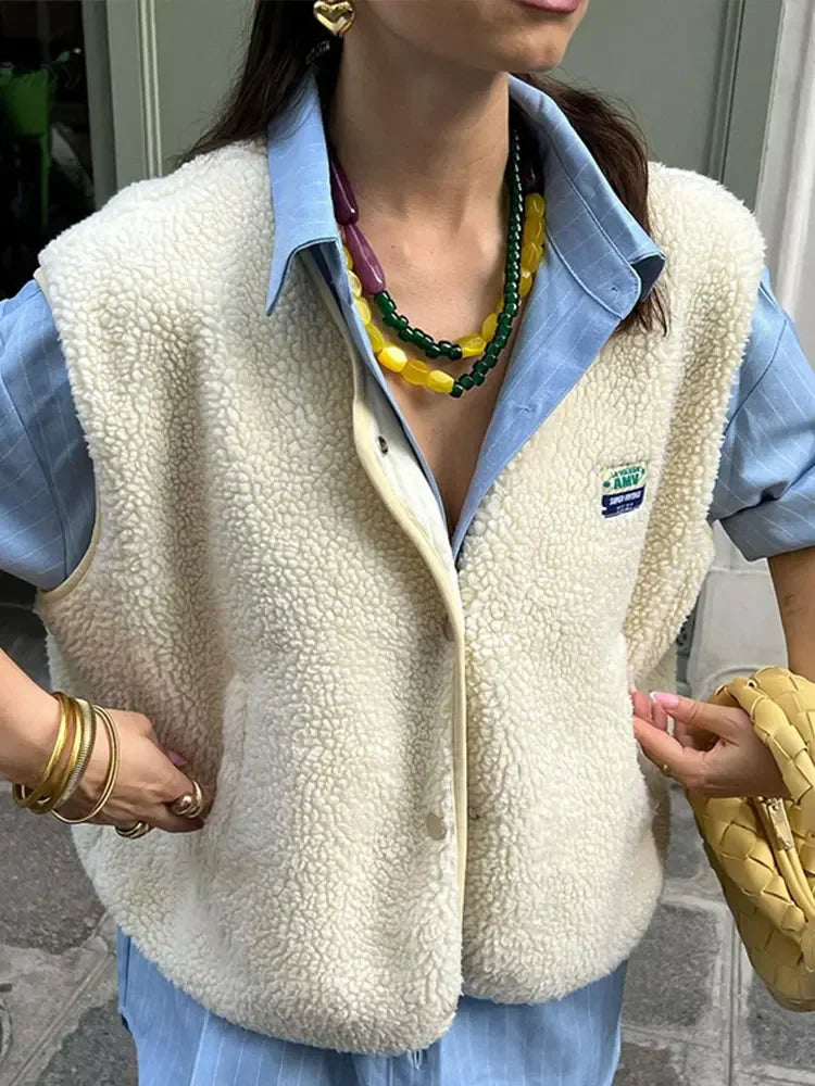 Ovelia | Trendiger Woll-Bodywarmer für Damen mit Knöpfen 5