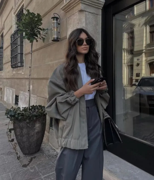 Oversized Damenjacke – Leicht und Bequem, Trendy Bomberjacke 2