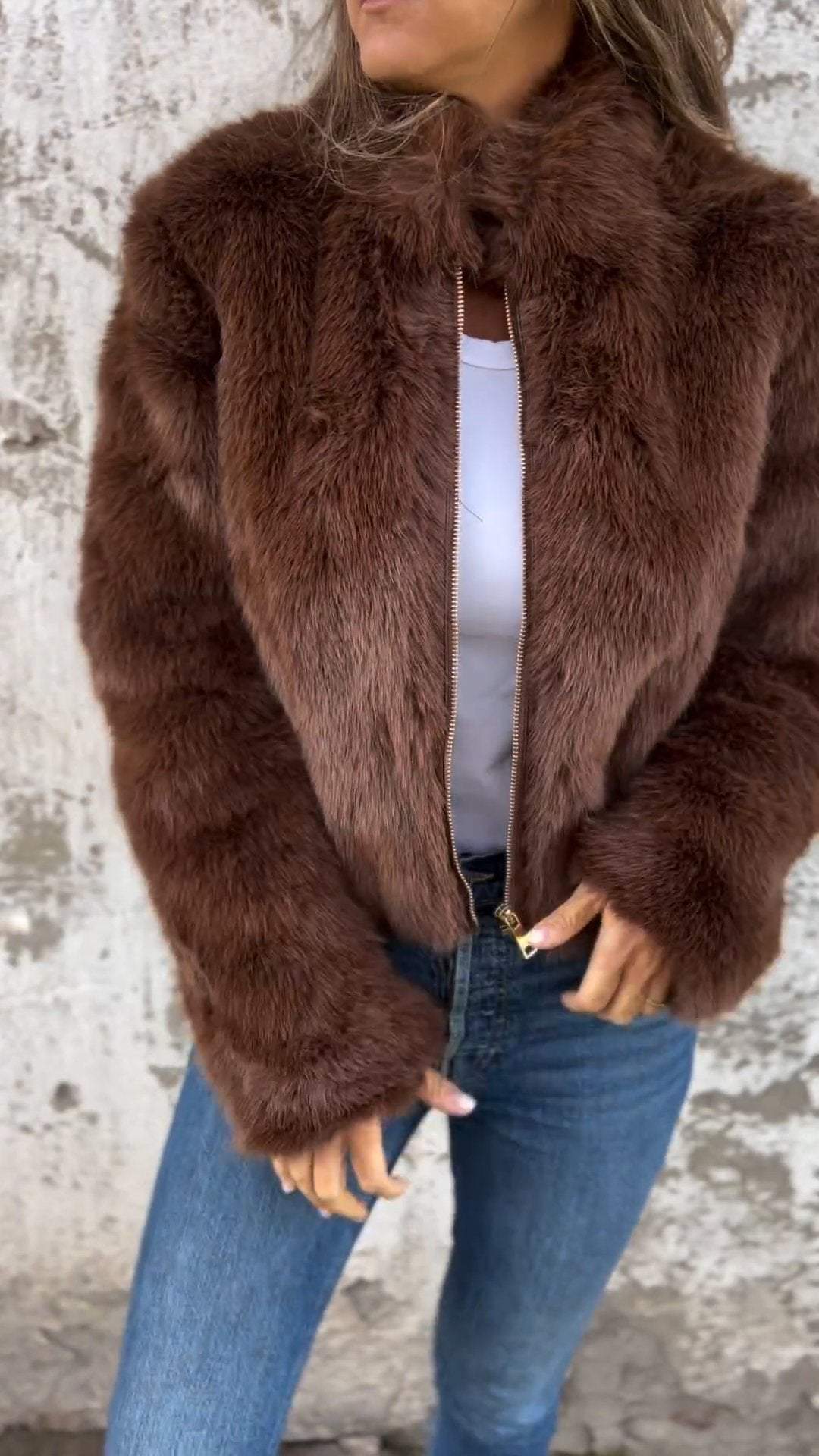 Sarah Faux Fur Jacke für Damen – Luxuriöses Kunstfell, Elegant 2