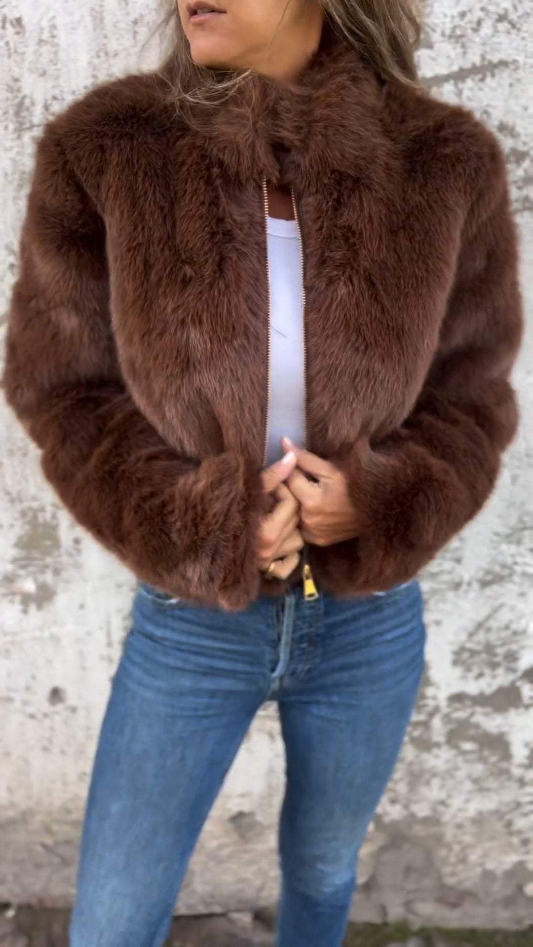 Sarah Faux Fur Jacke für Damen – Luxuriöses Kunstfell, Elegant 3