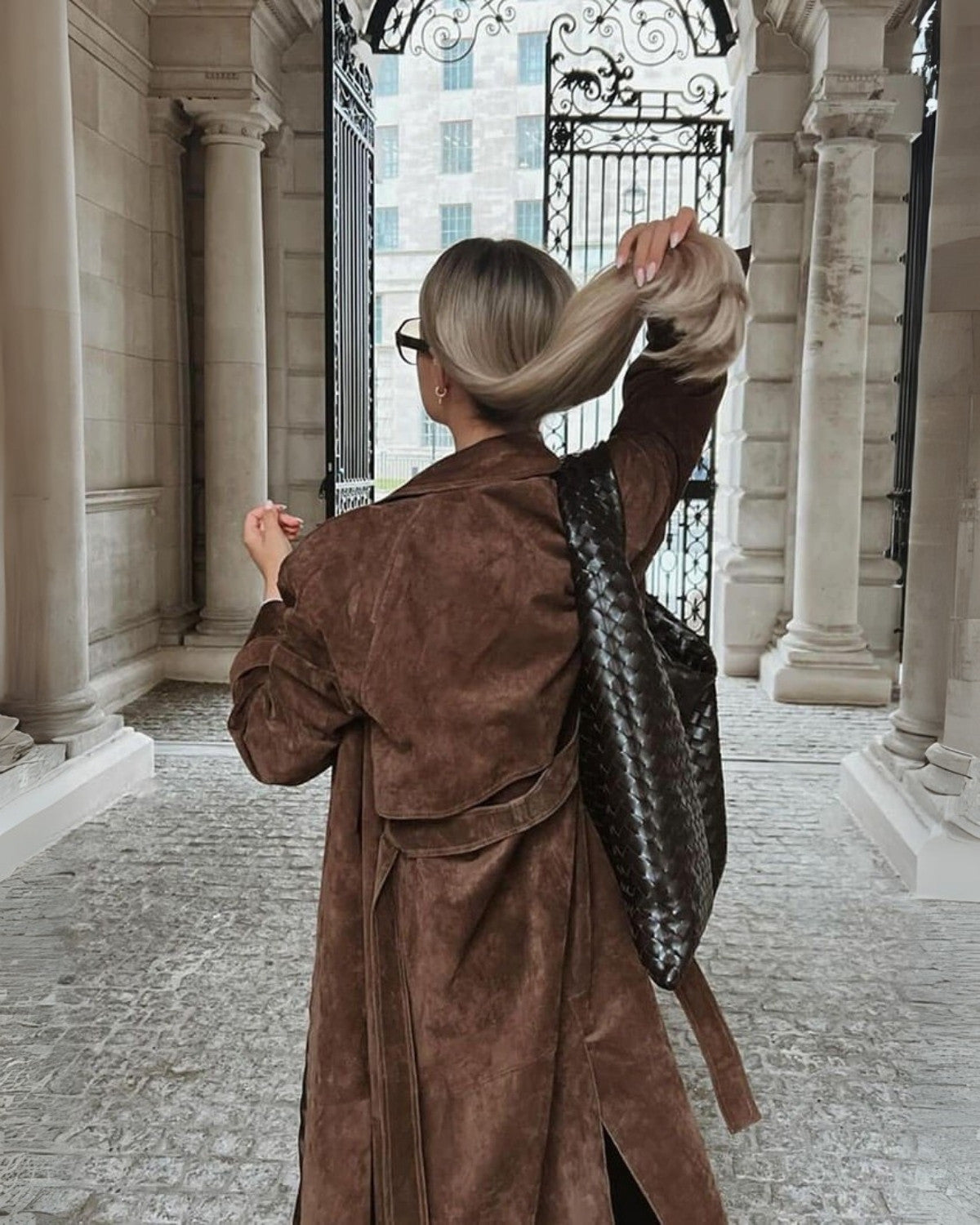Schwarzer Trenchcoat Damen – Oversized Imitationsleder mit Gürtel, Elegant 3