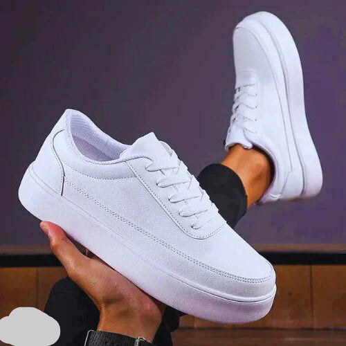 Tobias | Niedrige Weiße Sneakers Damen mit Schnürung und Flacher Sohle 1