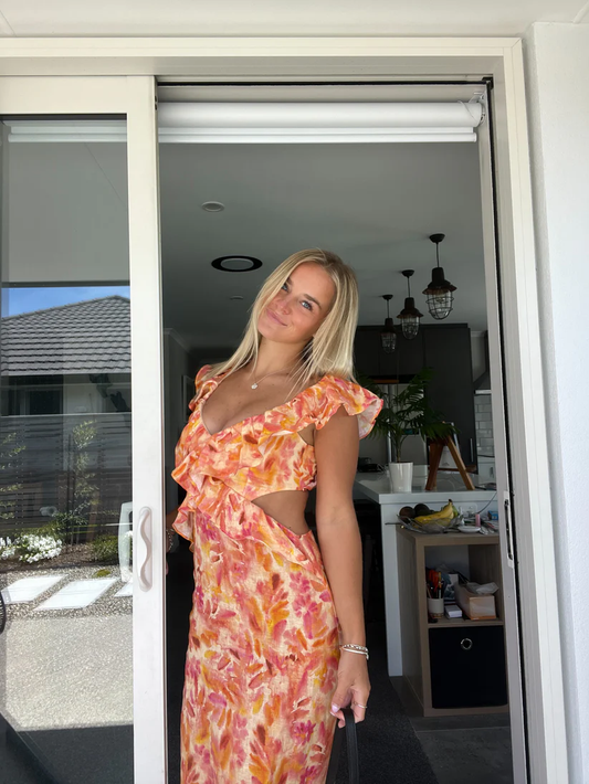 https://cdn.shopify.com/s/files/1/0853/4979/4119/files/dress-1.png?v=1741204604