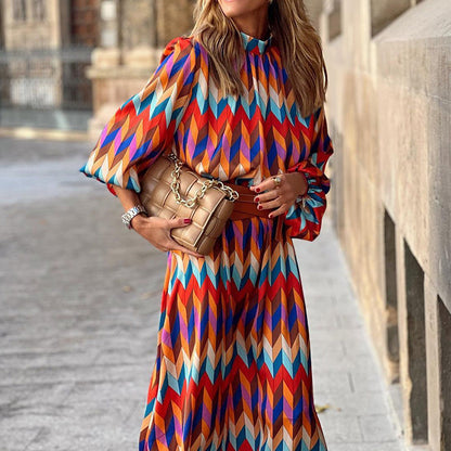 Ivanya | Geometrisches Damenkleid Für Festliche Anlässe 4